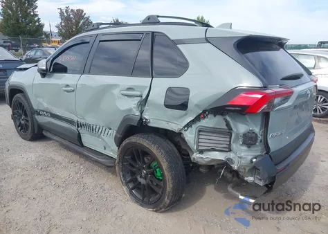 2021 Toyota Rav4 Xle z USA, uszkodzony, nr VIN 2T3P1RFV7MW175205